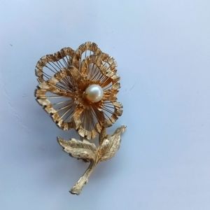 Vintage BROOKS flower brooch jewelry
